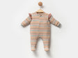 Combinaison bébé Lisa rayée multicolore avec fermeture éclair et volants aux épaules
