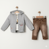 Ensemble bébé : veste grise à capuche et pantalon marron