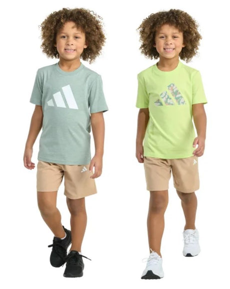 Ensemble enfant Adidas: t-shirts vert clair et vert, shorts beiges