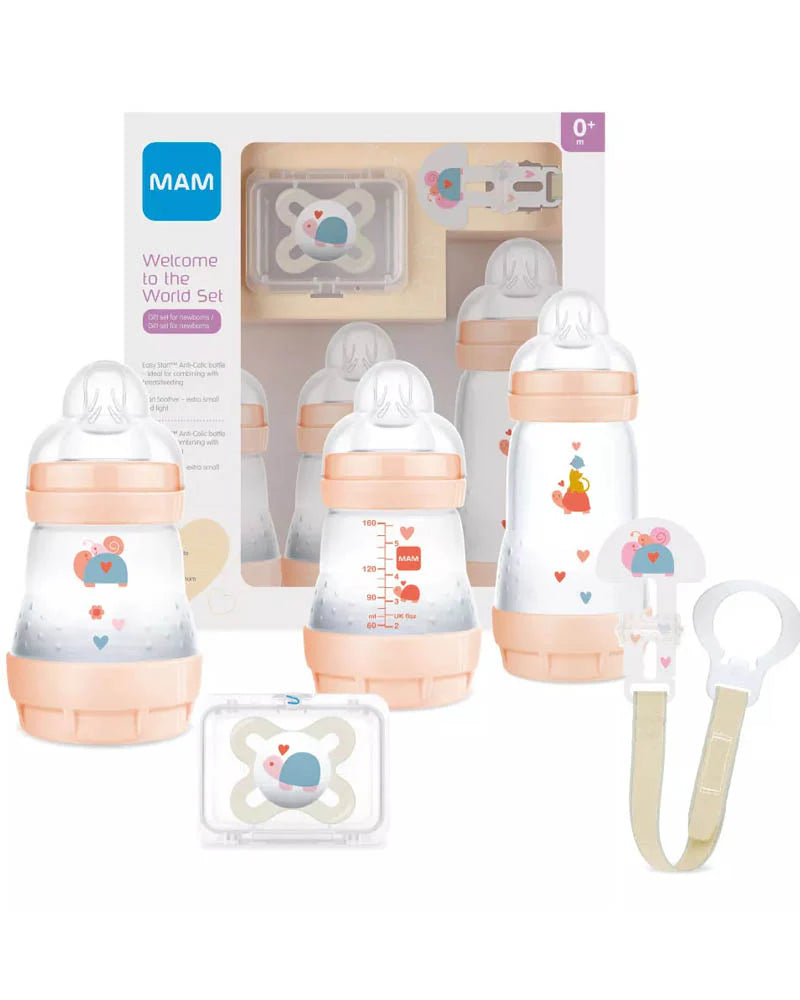 Coffret naissance MAM avec biberons corail, tétine et accessoires bébé