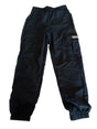Pantalon de jogging Fila noir, taille élastique, poches cargo et bas resserré.