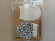 Moufles bébé en coton : paire blanche à motifs et paire à dos léopard, en package