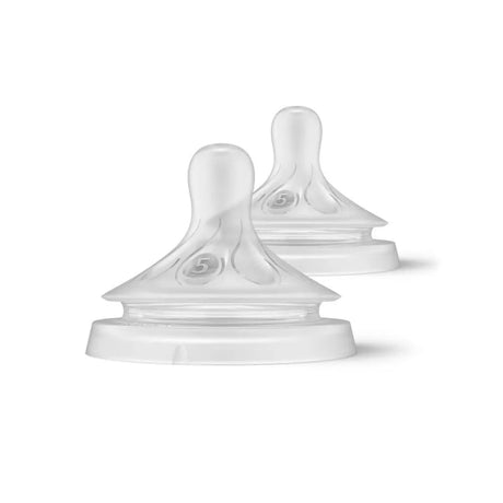 Deux tétines en silicone transparent, débit 5, pour 6 mois et plus